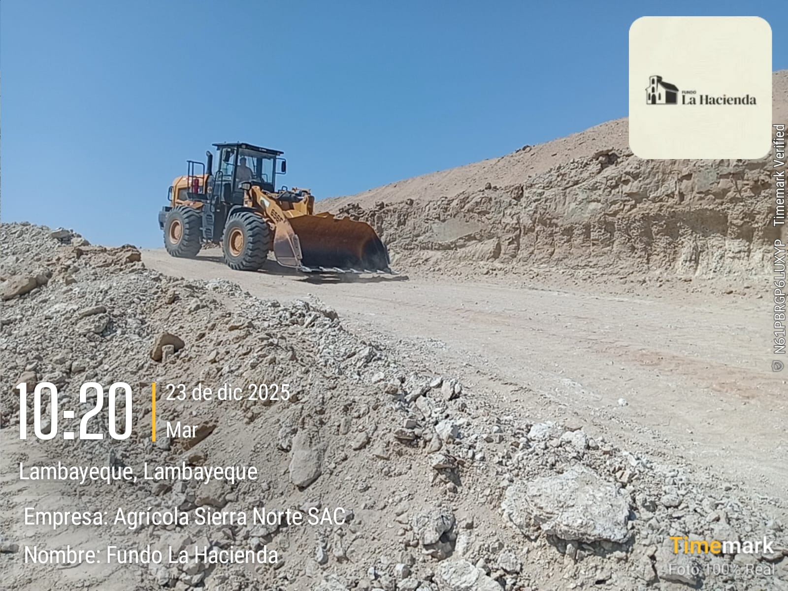 Maquinaria en el Área del Reservorio